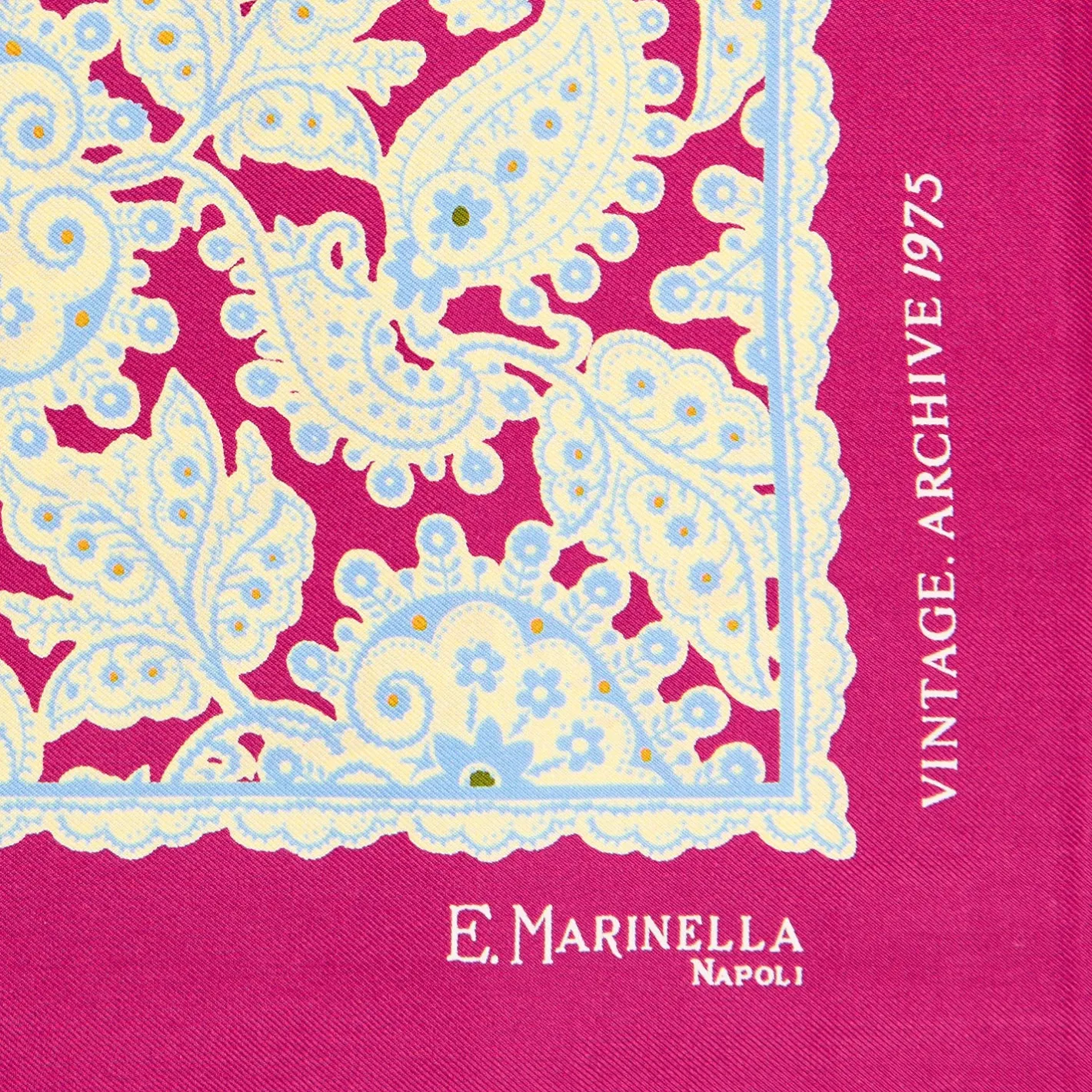 E.Marinella POCHETTE DA TASCHINO IN SETA STAMPATA A MANO FUCSIA Fantasia archivio 1975