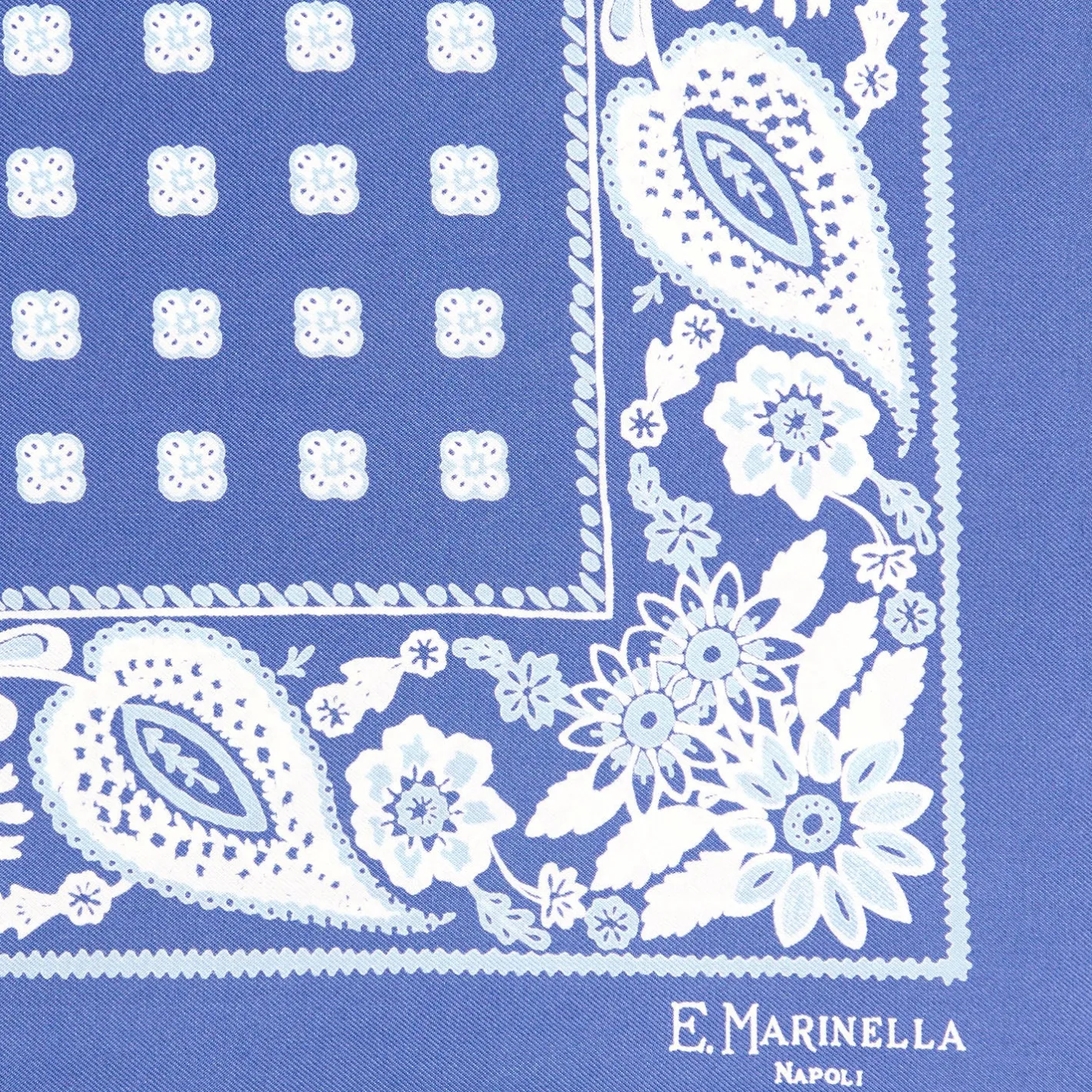 E.Marinella POCHETTE DA TASCHINO IN SETA STAMPATA A MANO AZZURRA Microfantasia fiore Sale